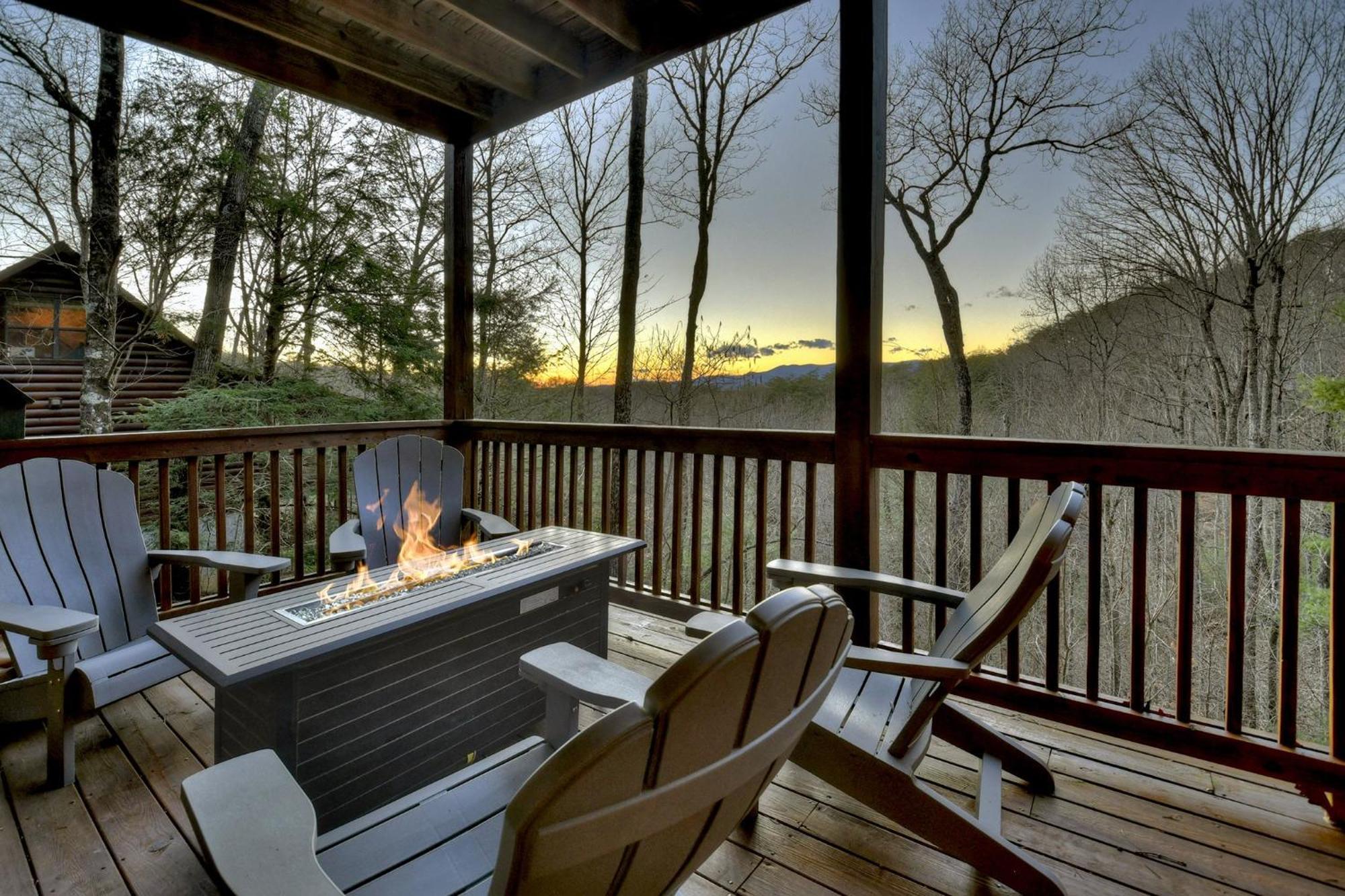 Talking Leaves Hot Tub Firepit And Comfy King Beds Villa Ellijay Exteriör bild