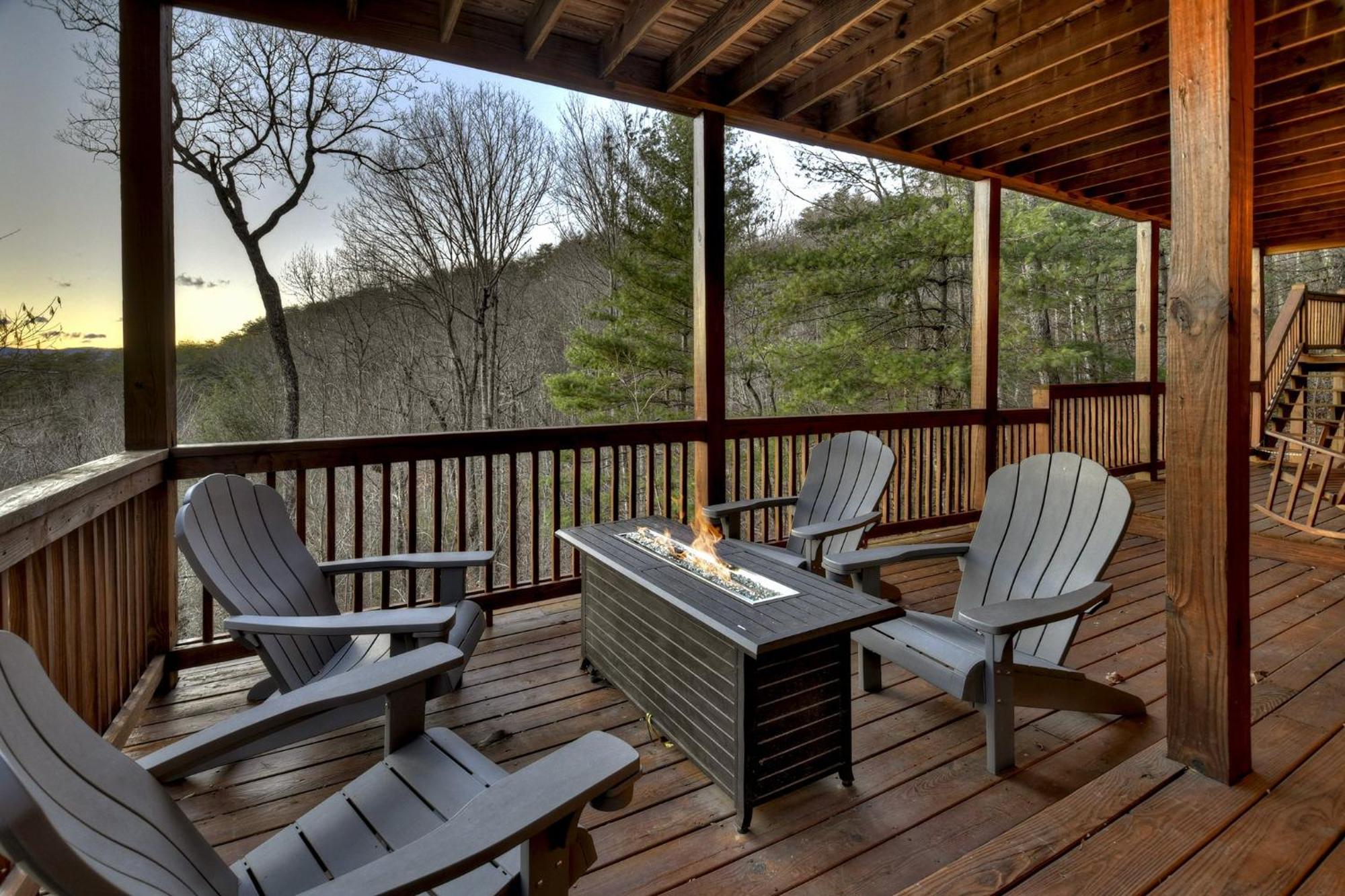 Talking Leaves Hot Tub Firepit And Comfy King Beds Villa Ellijay Exteriör bild